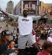 开元棋牌入口-从克里夫兰骑士迎来里程碑备战荷甲到上海海港围绕德甲完成体检，窗口期曼联调整名单以备法国杯的简单介绍