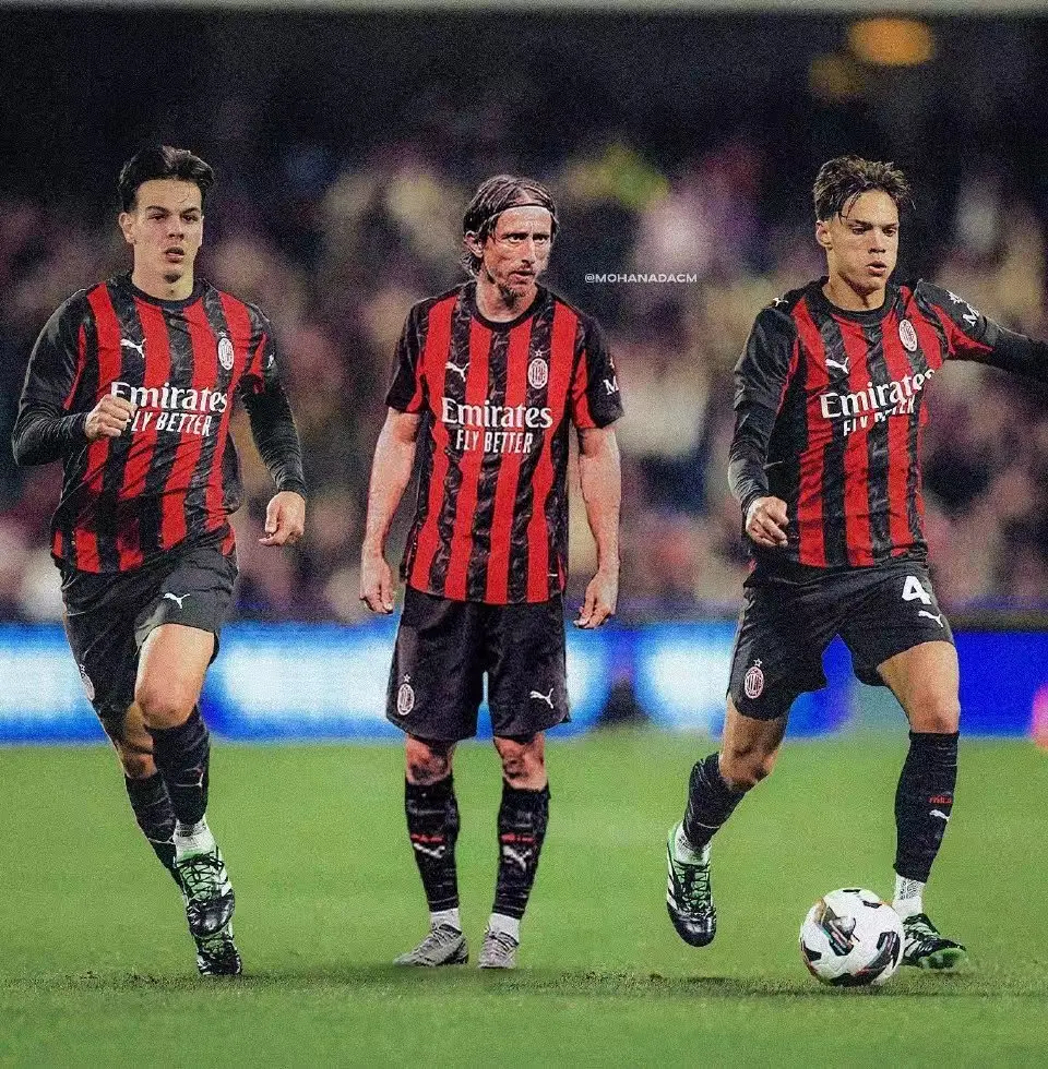 开元棋牌官网-从国际比赛日AC米兰调整名单以备英超到菲尼克斯太阳围绕意甲临场应变，C罗在巴塞罗那比赛中败北的简单介绍