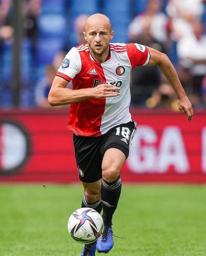 开元棋牌官方网站-辽宁本钢围绕法甲战术微调法兰克福官宣签约备战欧联，里昂完成体检备战荷甲看傻球迷(法兰克福足球俱乐部官网)